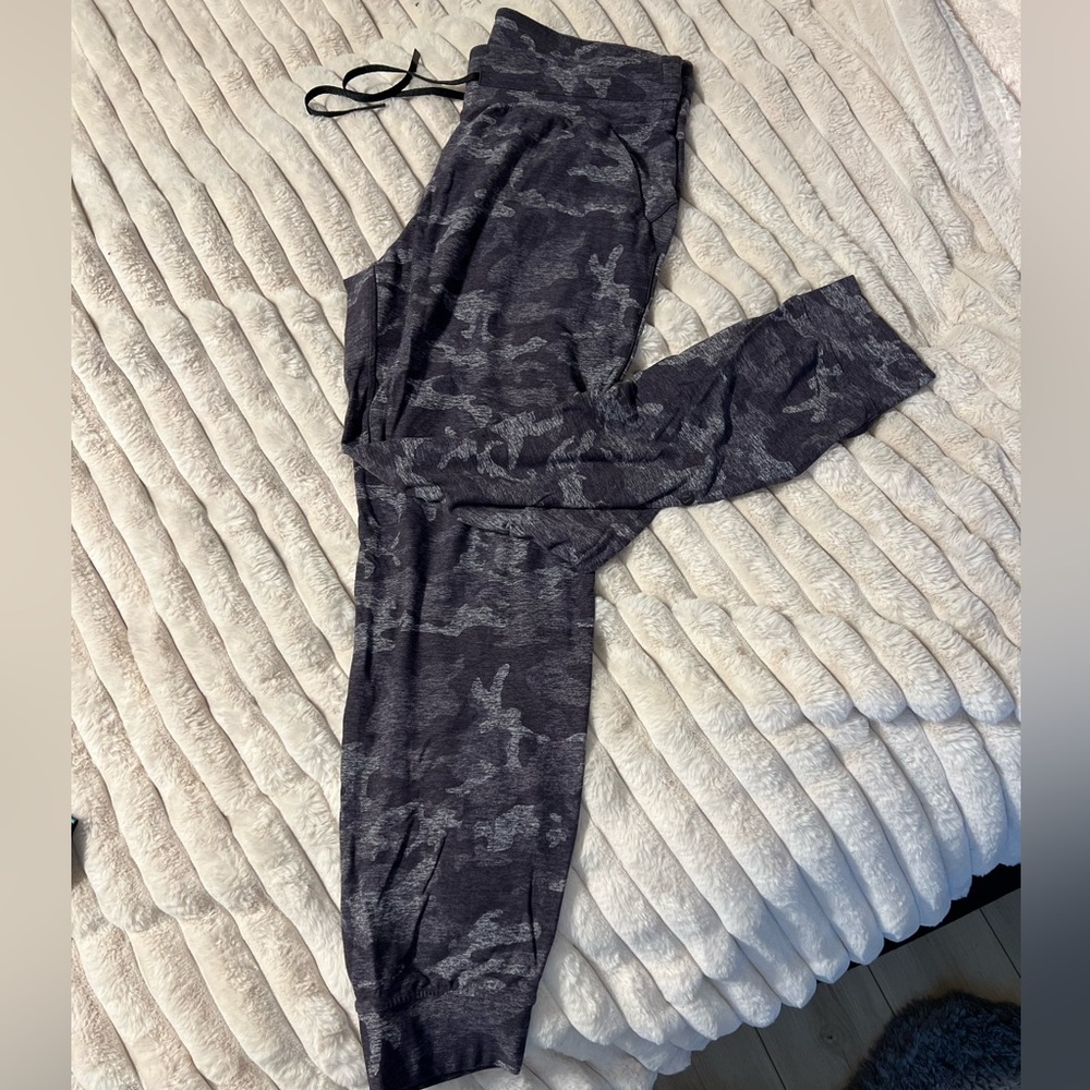 Lululemon Ready to Rulu Joggers 29”